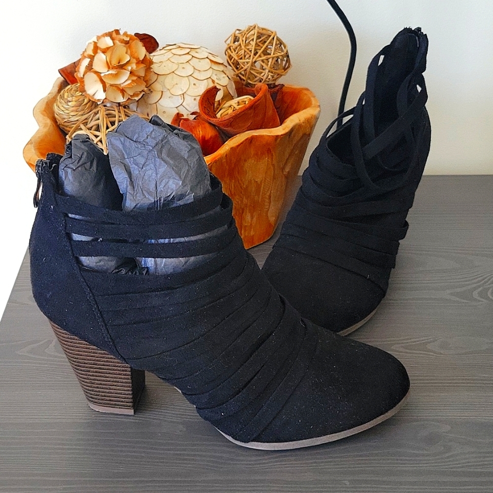 Size 11 Black Faux Suede Strappy Booties